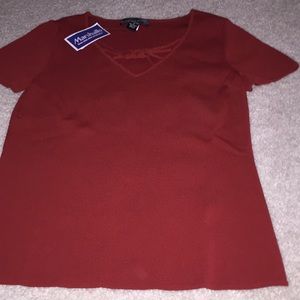 Ladies sweater medium. Rust color